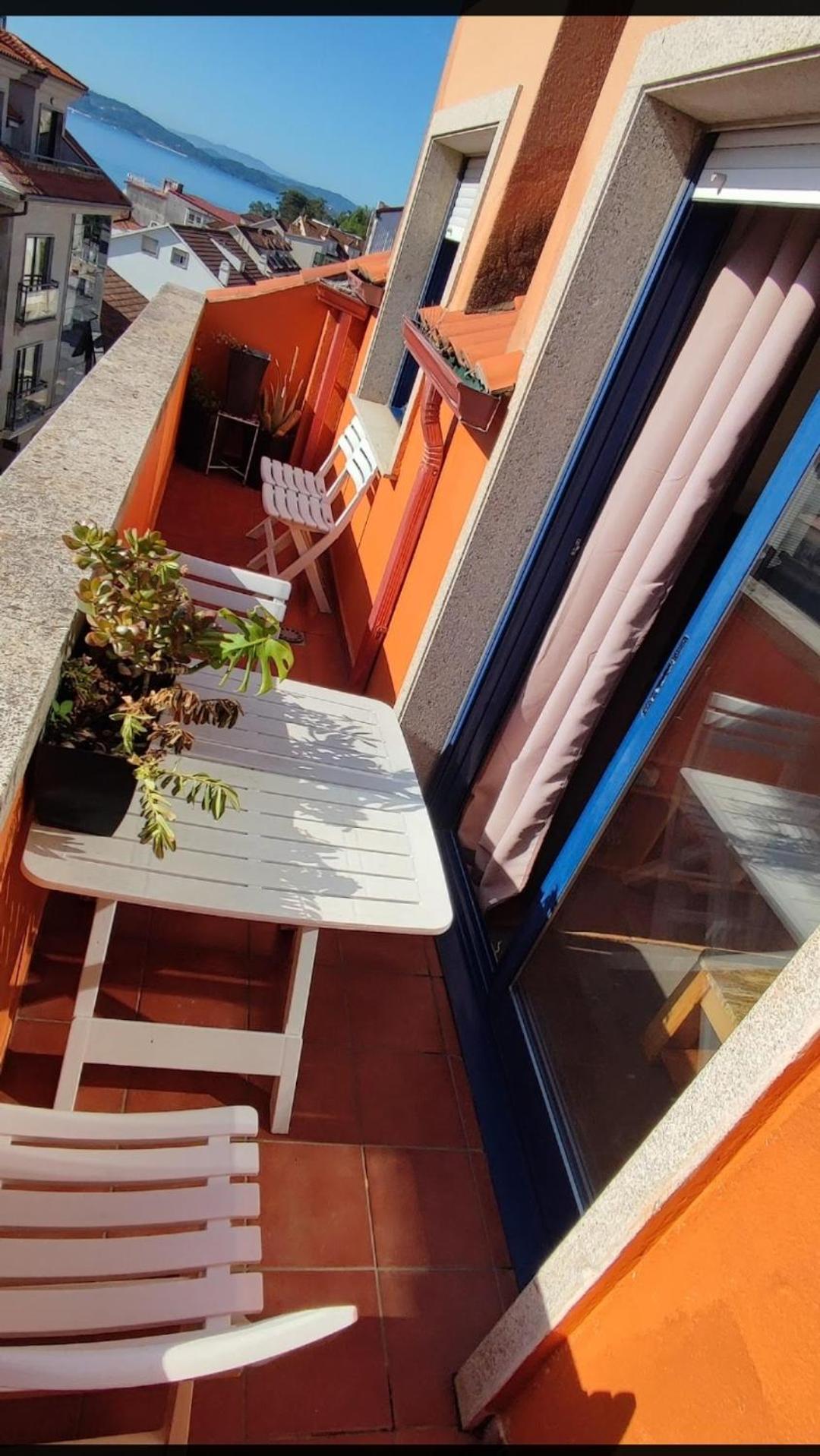 Aticos Con Terraza Vistas Urbanos 100 Playa Apartman Sanxenxo Kültér fotó